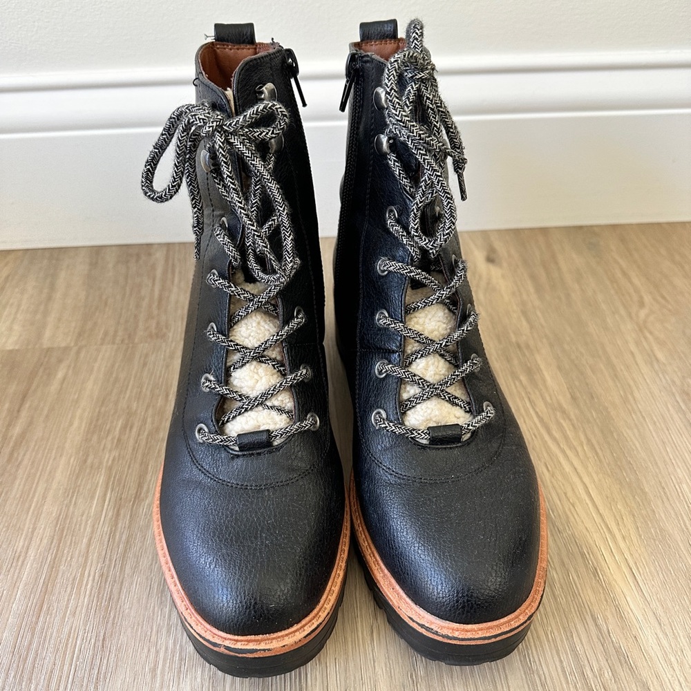Black lined fashion hiking boots | Indigo Rd | size 7.5